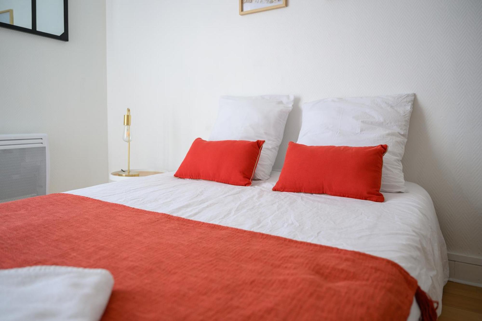 Grand Appartement Avec Balcon Hyper - Centre Tarbes Esterno foto