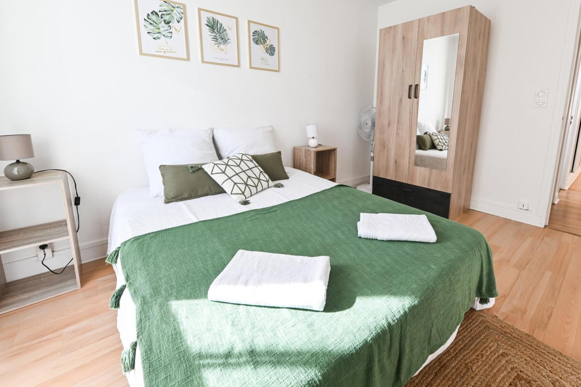 Grand Appartement Avec Balcon Hyper - Centre Tarbes Esterno foto