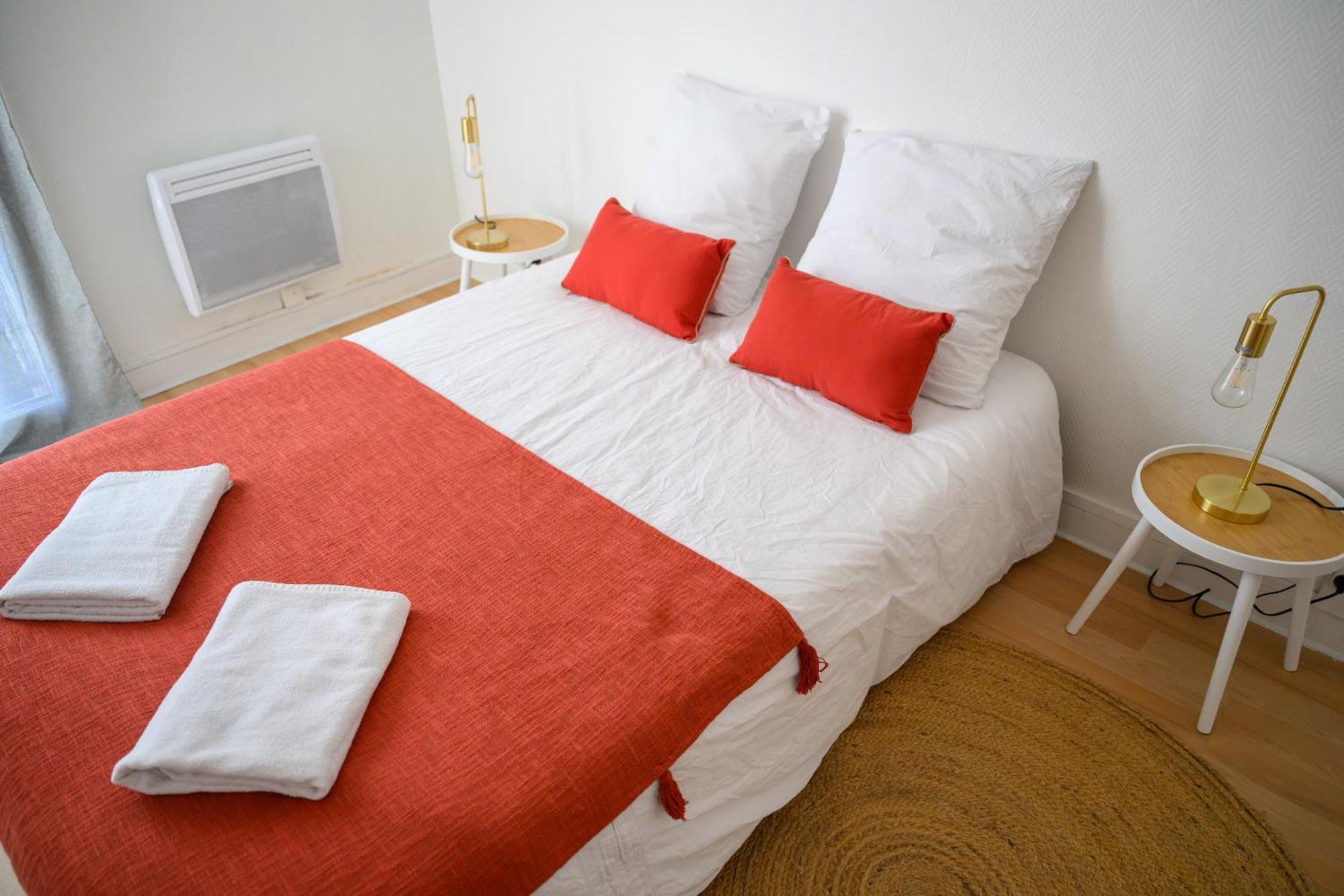 Grand Appartement Avec Balcon Hyper - Centre Tarbes Esterno foto